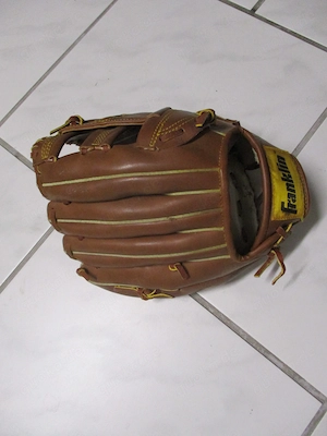 Baseball Franklin Handschuh  ... gelb genäht
