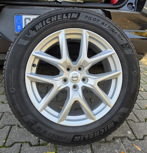 Volvo XC60 Winterräder   Michelin Pilot Alpin 5 SUV   Original Volvo 18"