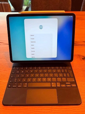 iPad Pro 11 Zoll 2. Generation inkl. Magic Keyboard + Apple Pen