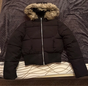 Winterjacke mit Kapuzen Fell