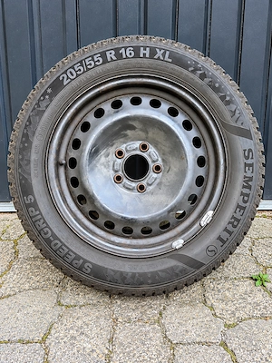 4x Winterreifen Semperit auf Stahlfelgen 205 55 R16 94H XL (M+S)