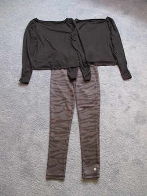 Sportlegging und 2 Shirt Gr. XS Sophia Thiel