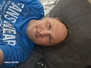 Daddy[ 50+] sucht Sie18+ für ein heißes Abenteuer & Daddy- Date???