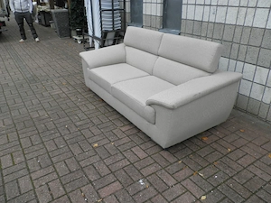 Modernes Polstersofa grau  B 215 cm  T 90 cm