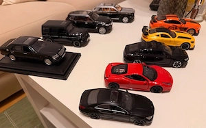 9 Modellauto Sammlung   1:32, mehrere Modelle