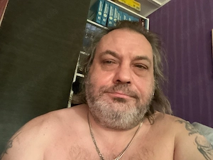Welche Frau kann mir helfen und Sex geben