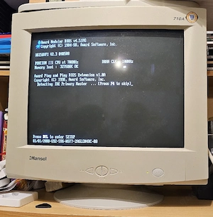 Hansol 710A CRT Monitor 17 Zoll