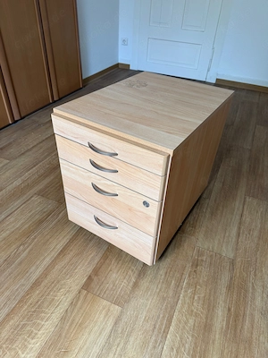 *** Aktenschrank mit Schubladen auf Rollen ***