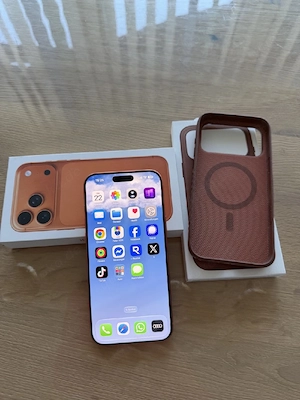 Apple iPhone 17 Pro Max Cosmic Orange 256GB mit Original Case