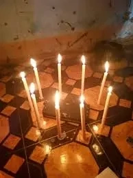 Wie wirkt man einen Zauber, um eine Rivalin zu vertreiben und die Liebe seines Lebens