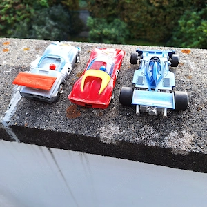 3 Slotcars 1:32 ? Polistil--Tyrell-Ford--Dino Ferrari--Maserati