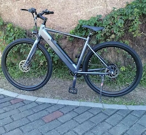 Das E-Bike des Modells C70 ist in zwei Ausführungen erhältlich und sofort einsatzbereit.   Eigenscha