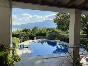 Villa 300m2, Grund. 700m2, Strand 200m Meerblick 