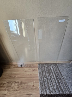 Zu verschenken: 2 Glasscheiben
