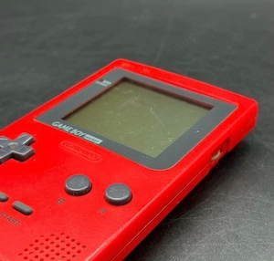 Gameboy in rot 