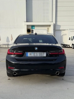  BMW - Modell: 330i G20 