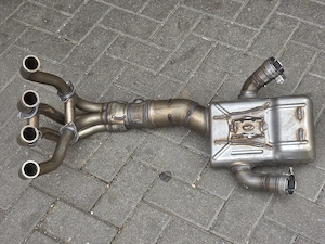 Kawasaki K1000 Auspuffanlage Krümmer mit Endschalldämpfer