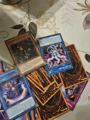 Verkaufe yugioh Karten 