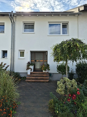 Reihenmittelhaus Walldorf nahe SAP   148 m , 6 Zimmer, PV, Garten   privat