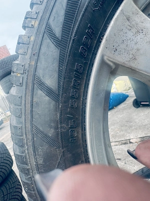 4x Winter Kompletträder 185 55 R15 82H FALKEN auf Alu - z.B. Fabia