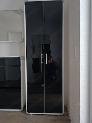 Garderobenschrank sehr gut erhalten 