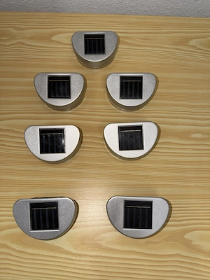 7 Stück Zaun-LED Lichter mit OVP und Halterungen