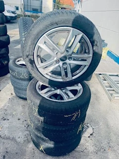 4x Audi Original Winter Kompletträder 225 50 R17 Dunlop 8W0 601 025