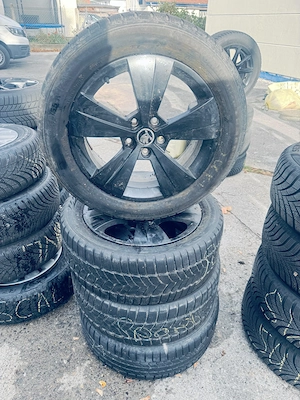 4x Skoda Original Winter Kompletträder 215 55 R17 94V Continental 3V0 601 025 A