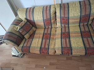 Couch Reparaturbedürftig