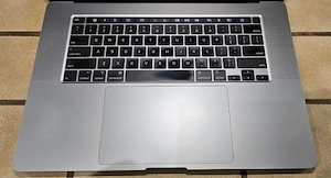 Apple MacBook Pro 16" 2019 A2141, Core i9 2,4 GHz, 64 GB RAM, 2 TB SSD, Silber, einwandfreier Zustan
