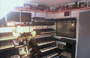 BIETE Roland Jupiter 4   MKS80+PG   Chroma Polaris    Oberheim OB-SX MIDI 28 PARAM:- TAUSCH 70 80er