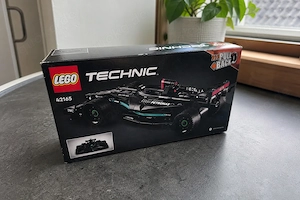 LEGO Technic Mercedes   Set 42165