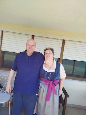Paar sucht Frau 