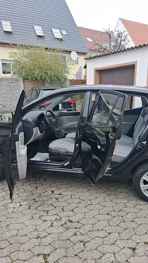 Kia Picanto Schrägdachlimousine aus Erbschaft