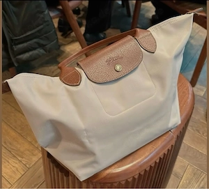  Longchamp L Beige