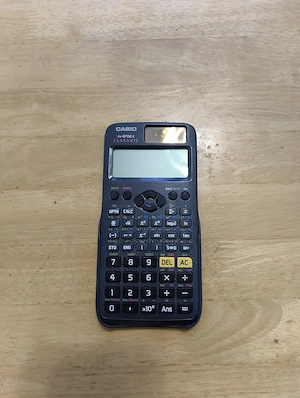 Casio fx-87DE X ClassWiz Schulrechner mit Hülle, gebraucht