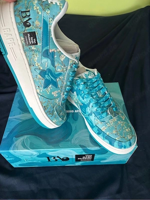 A Brathing Ape (Bape)Sta x Van Gogh Museum Blue