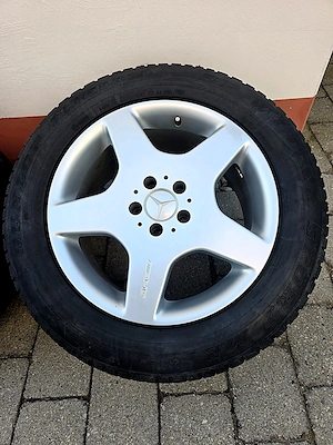 Mercedes AMG W163 ML55 18 Zoll Felgen mit Winterreifen