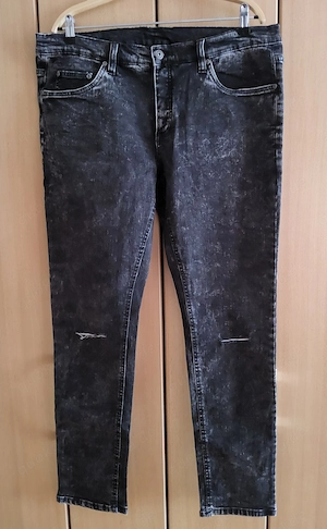 Lässige Jeans  Stretch-Jeans -  Gr.  38 32  -  XL  -  schwarz used  -  cut  outs
